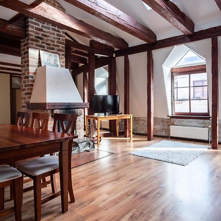 Dream Stay - Five Bedroom Penthouse In Old Town Tallinn Buitenkant foto