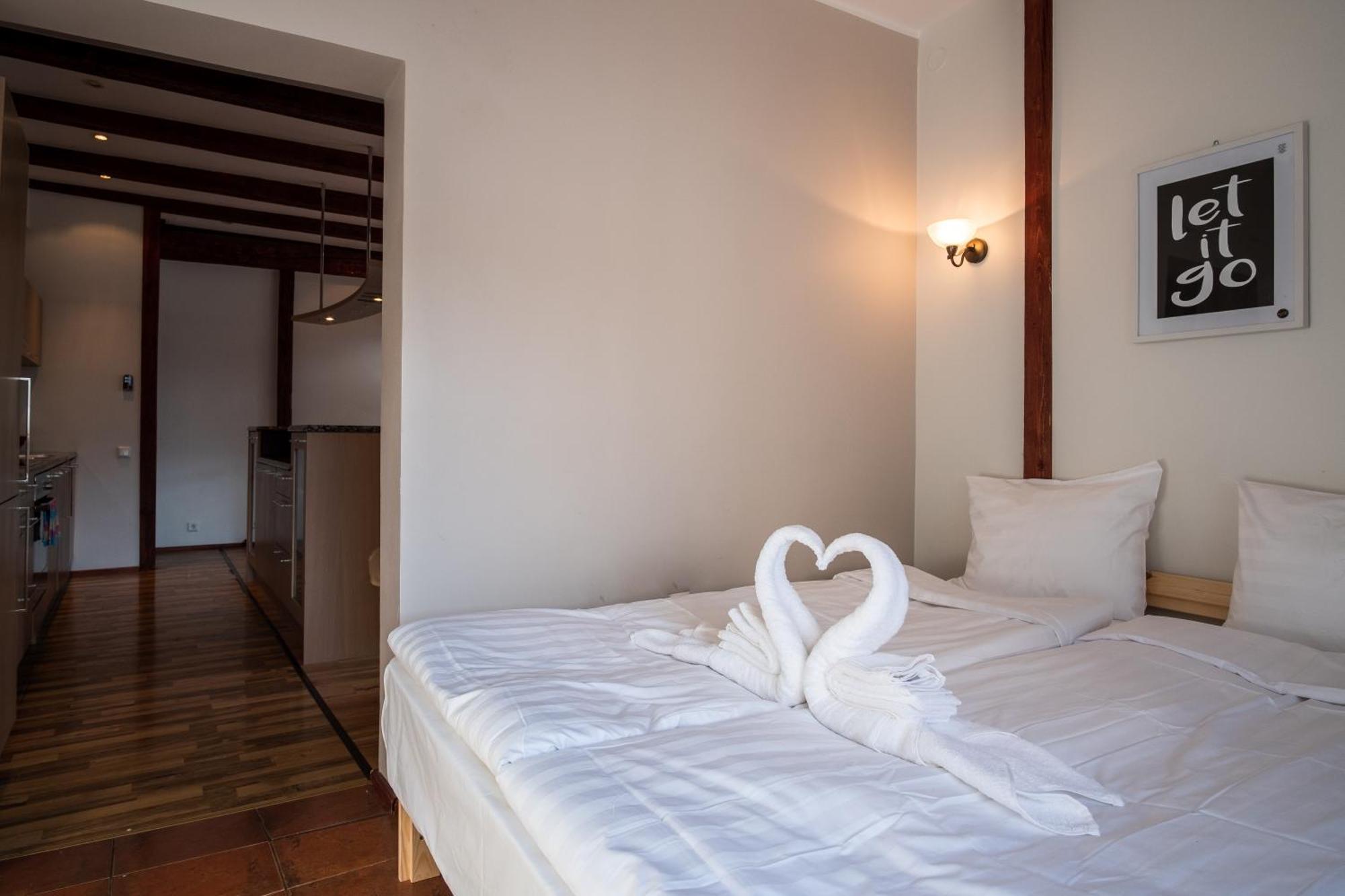 Dream Stay - Five Bedroom Penthouse In Old Town Tallinn Buitenkant foto