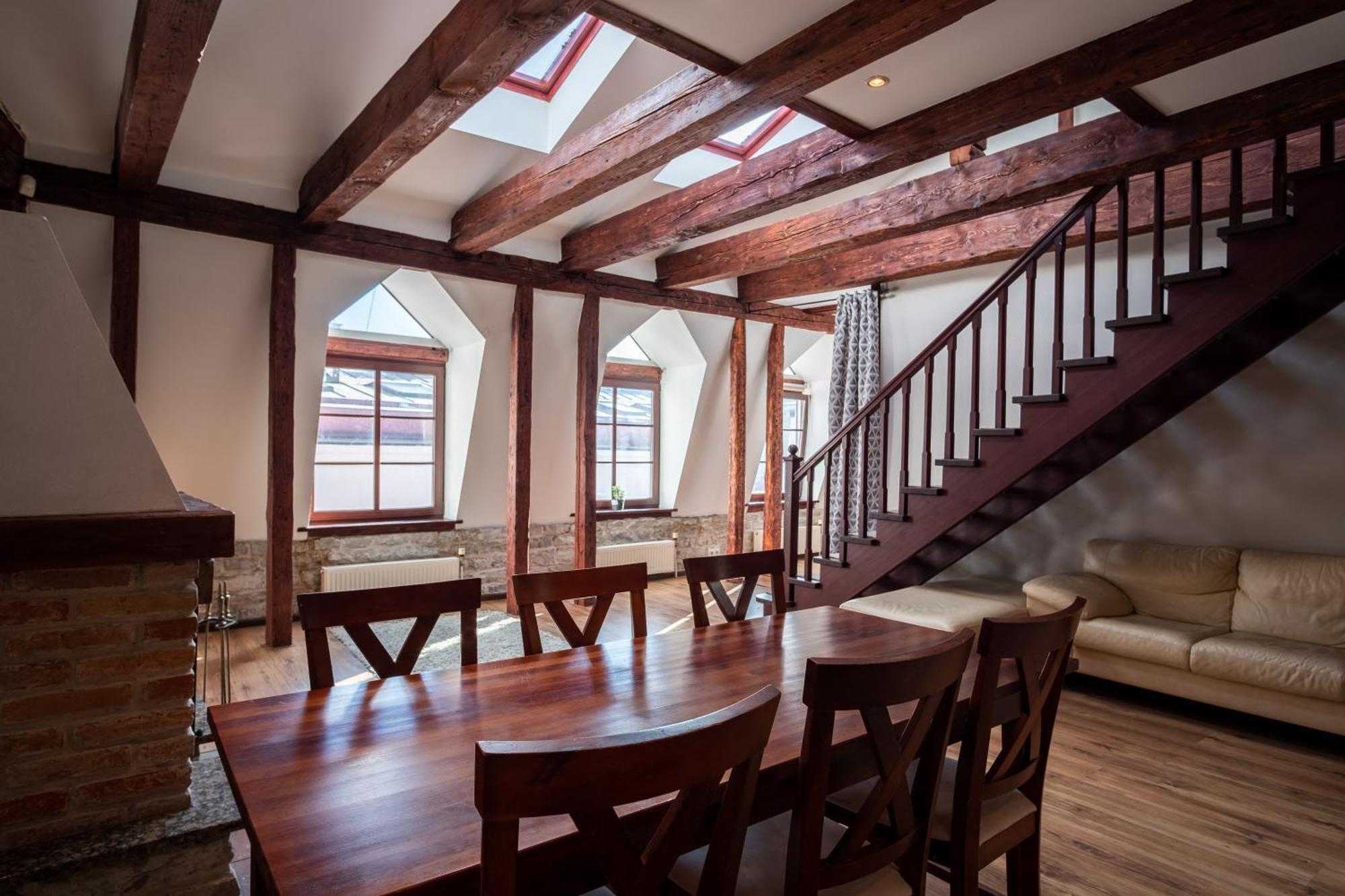 Dream Stay - Five Bedroom Penthouse In Old Town Tallinn Buitenkant foto
