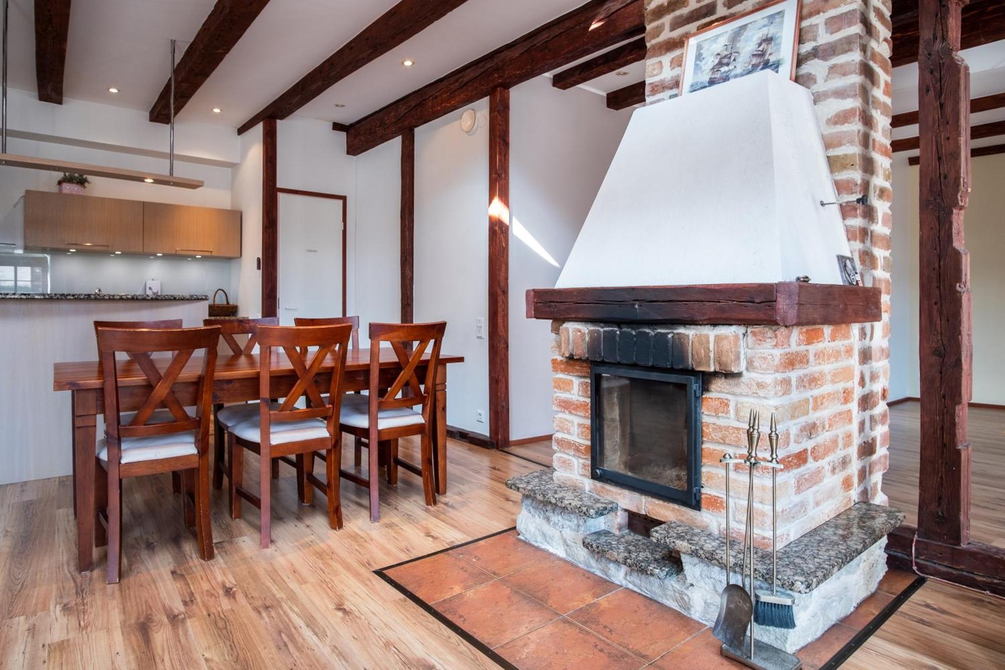 Dream Stay - Five Bedroom Penthouse In Old Town Tallinn Buitenkant foto