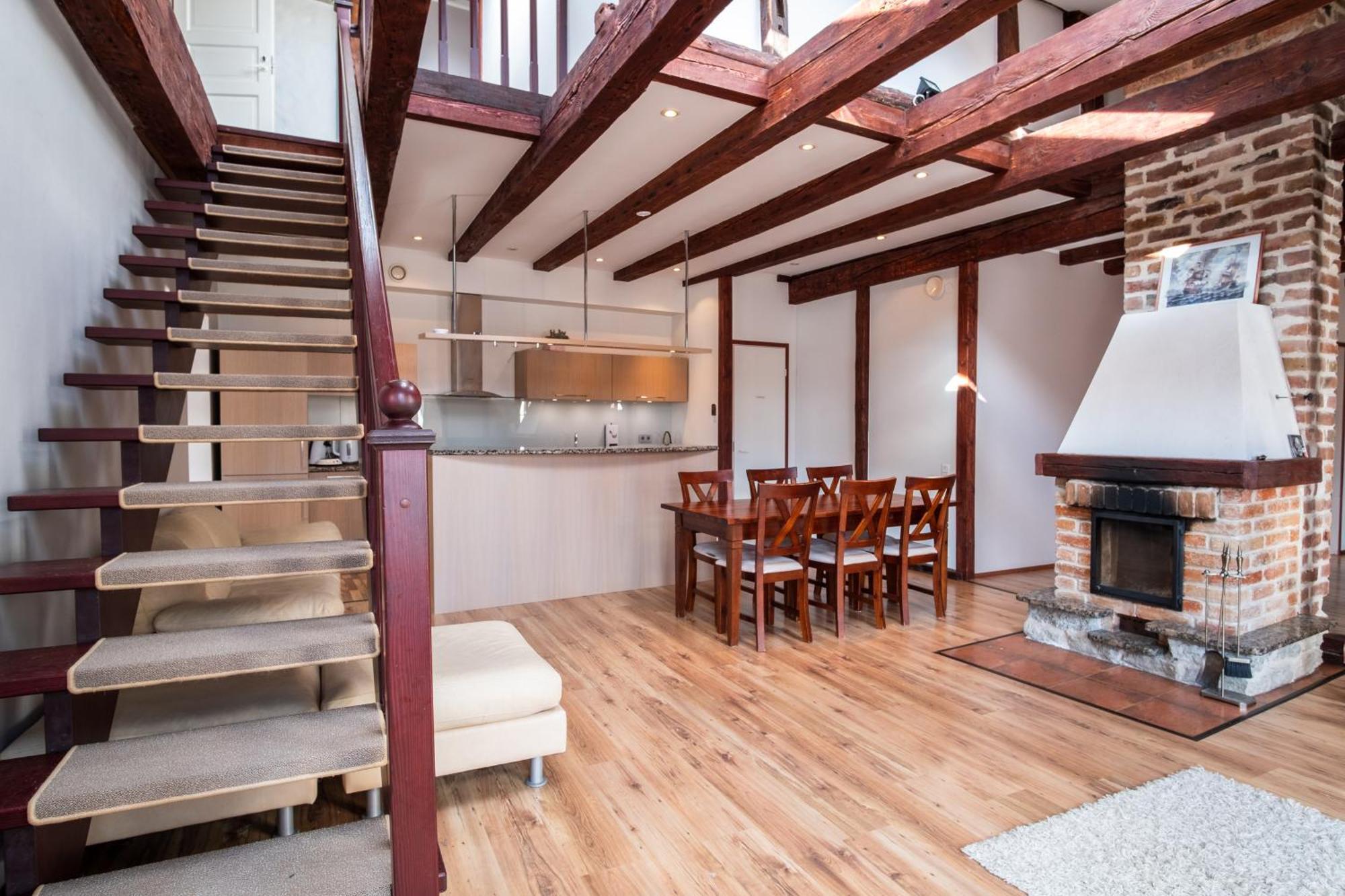 Dream Stay - Five Bedroom Penthouse In Old Town Tallinn Buitenkant foto