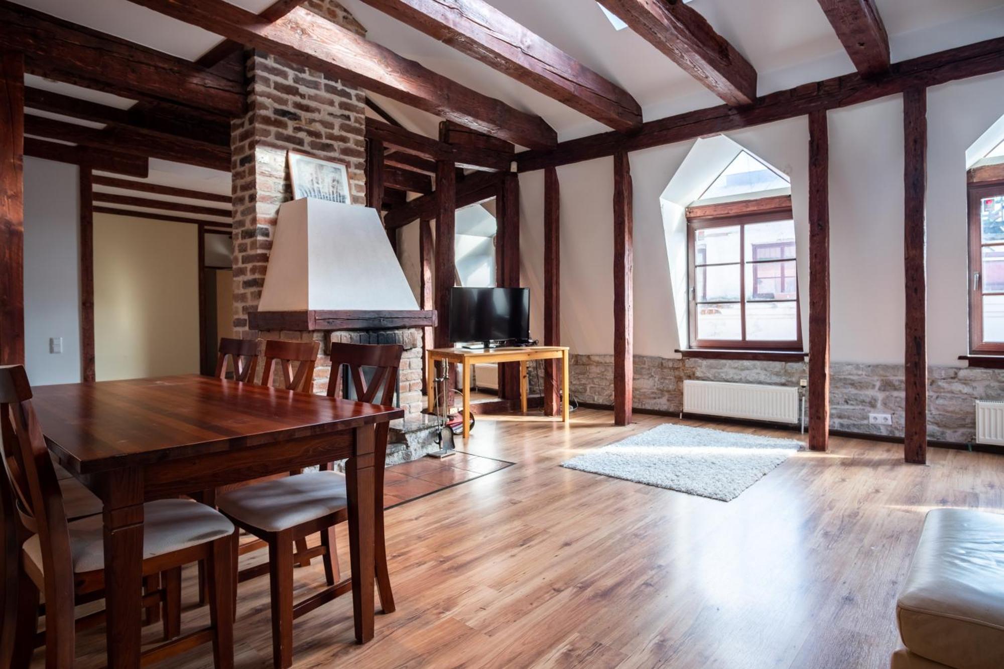 Dream Stay - Five Bedroom Penthouse In Old Town Tallinn Buitenkant foto