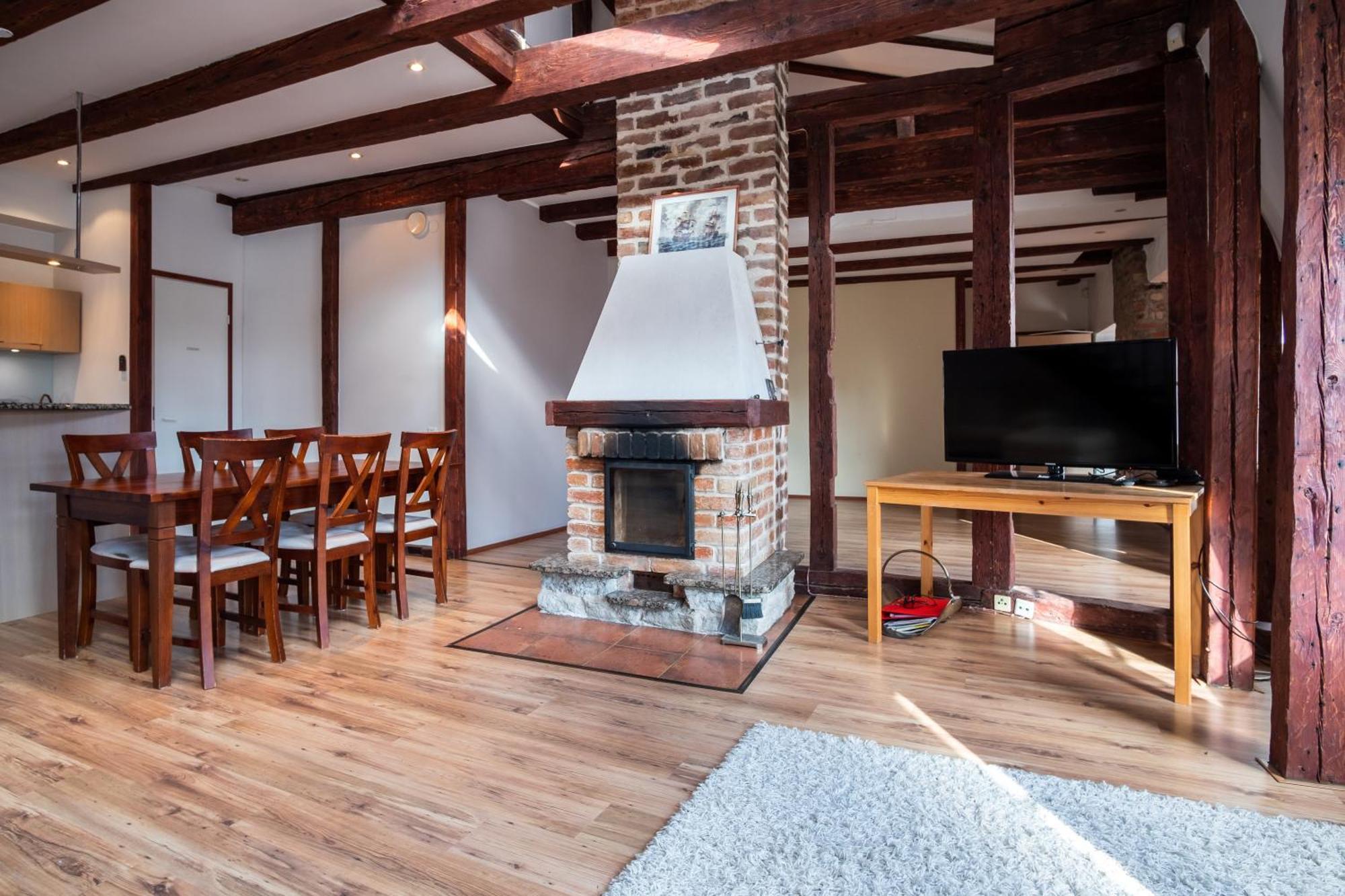 Dream Stay - Five Bedroom Penthouse In Old Town Tallinn Buitenkant foto